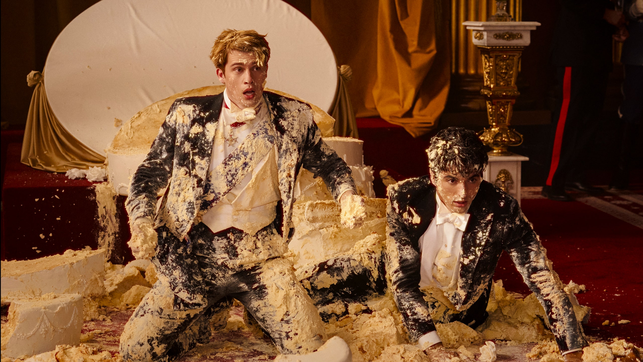 2560x1440 The Chemistry Is Obvious in the First Stills From 'Red, White & Royal Blue'