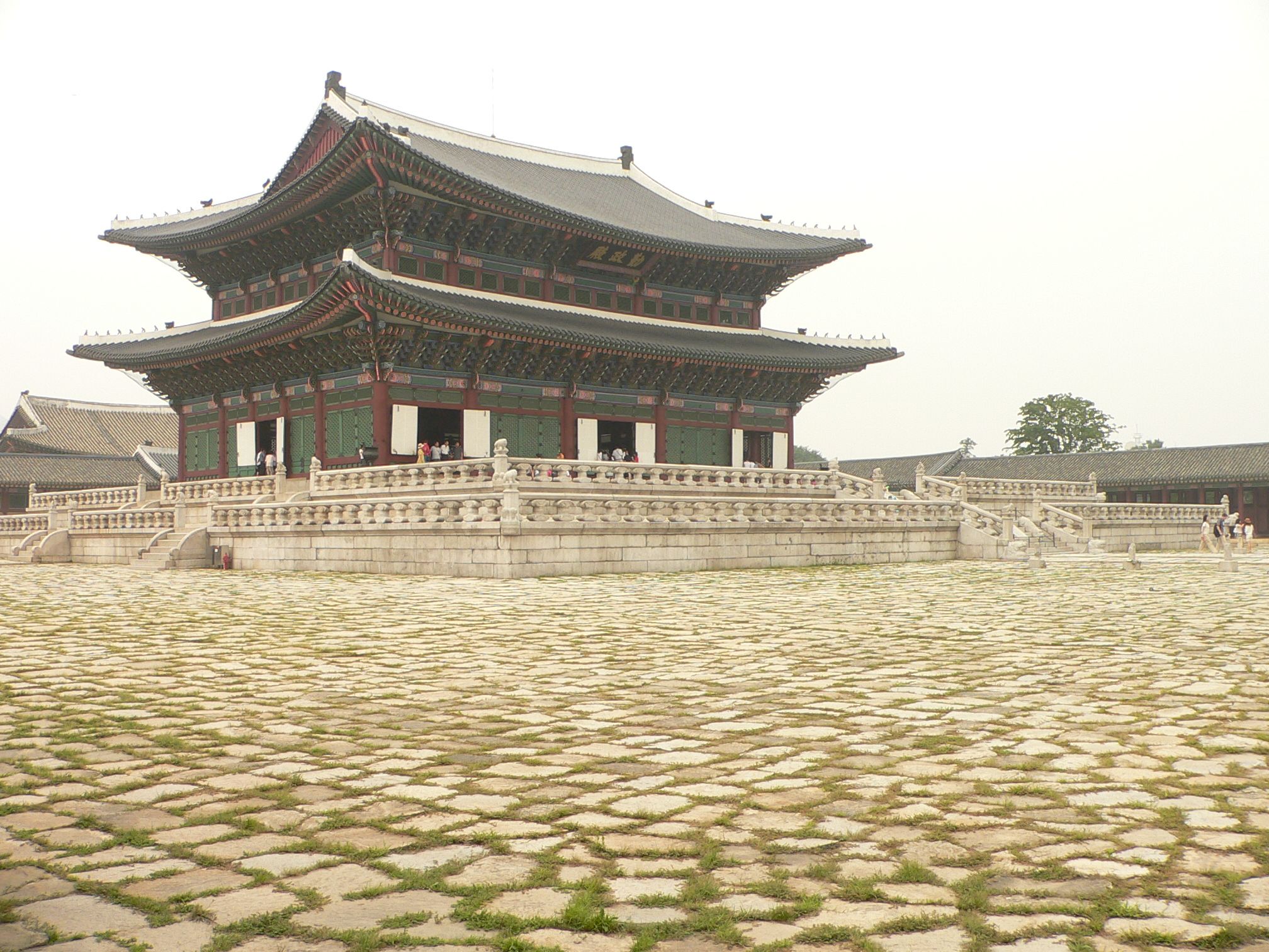 2016x1512 Gyeongbokgung KeunJeongJeon
