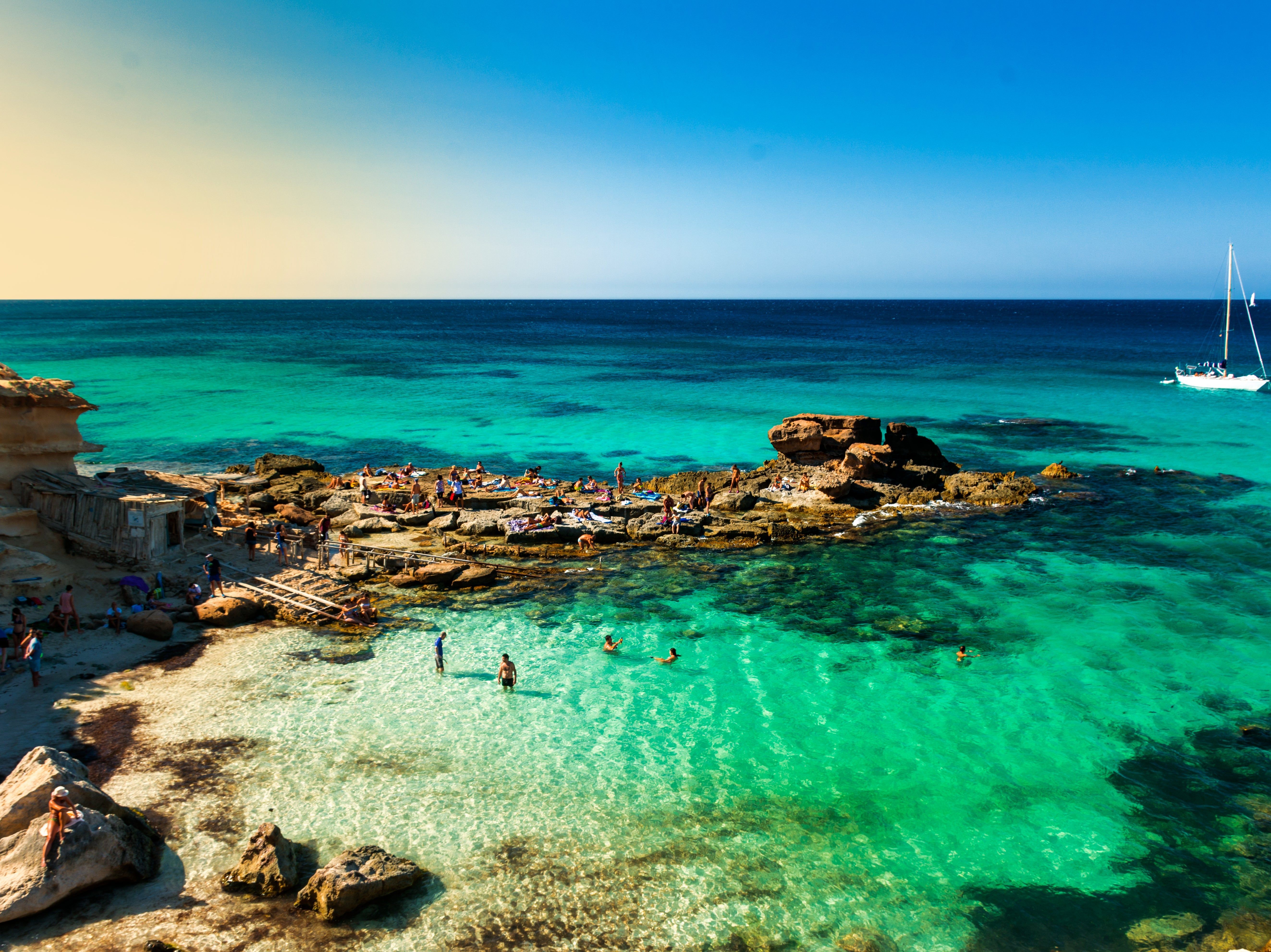 5292x3966 Where is hot in May in Europe? 8 spring holiday destinations