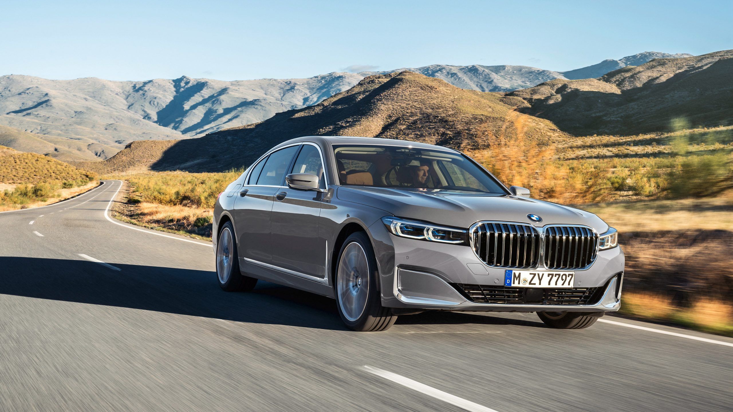 2560x1440 BMW 7 Series Wallpaper