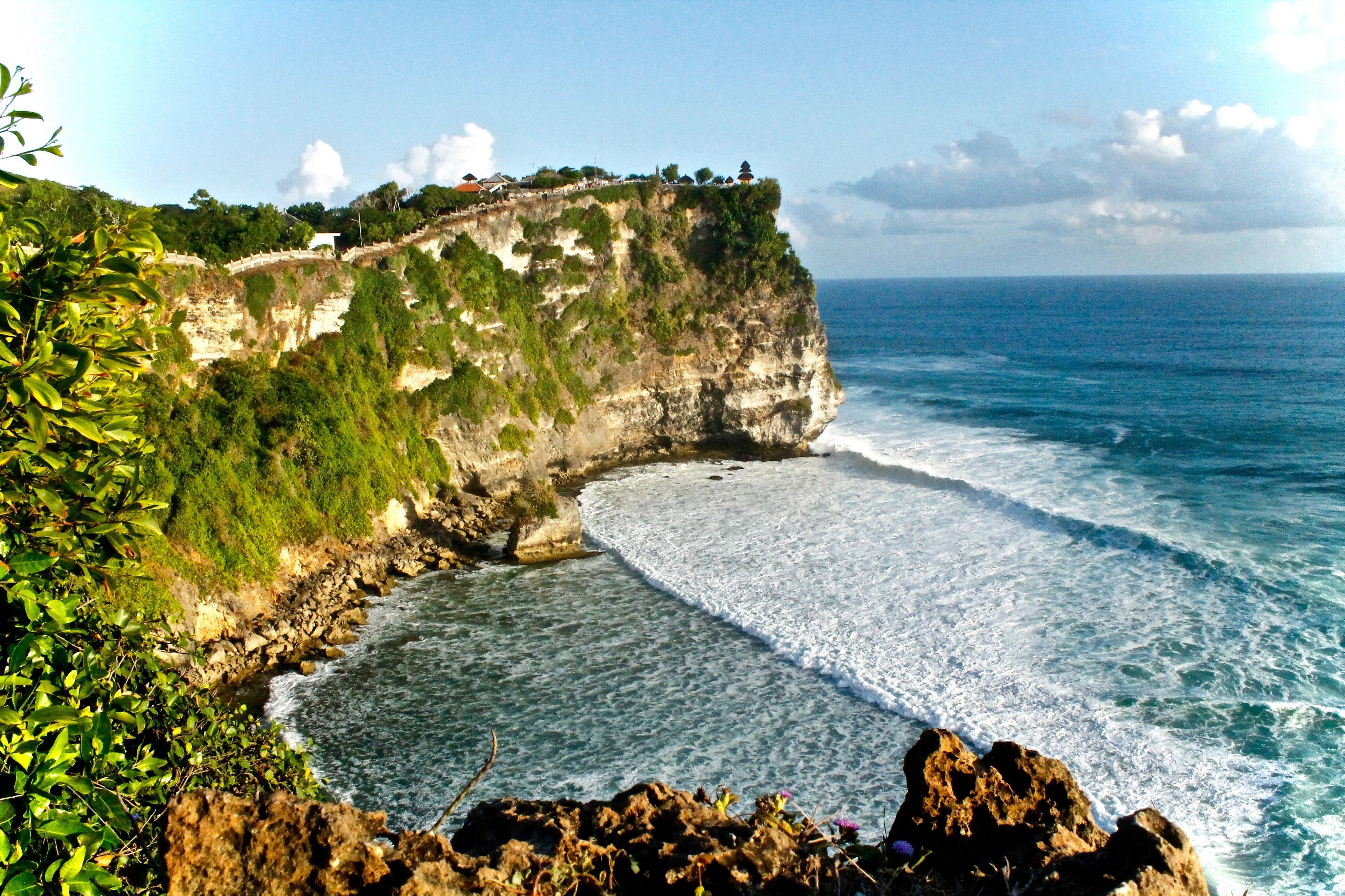 3840x2560 Wallpaper / bali wafe temple and uluwatu HD 4k wallpaper free download