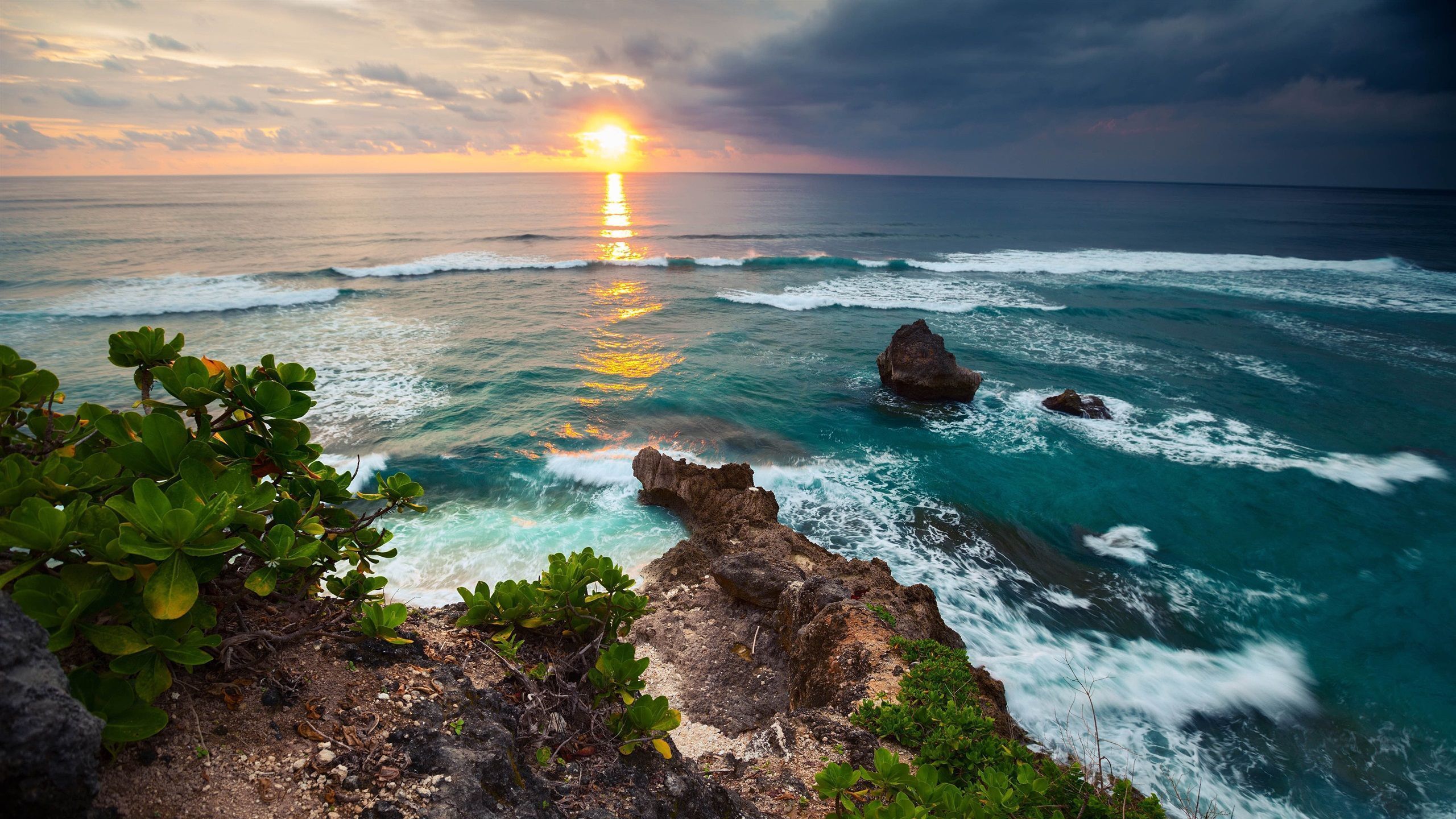 2560x1440 Wallpaper Indonesia, Bali island, tropical nature scenery, sea, waves, sunset 3840x2160 UHD 4K Picture, Image