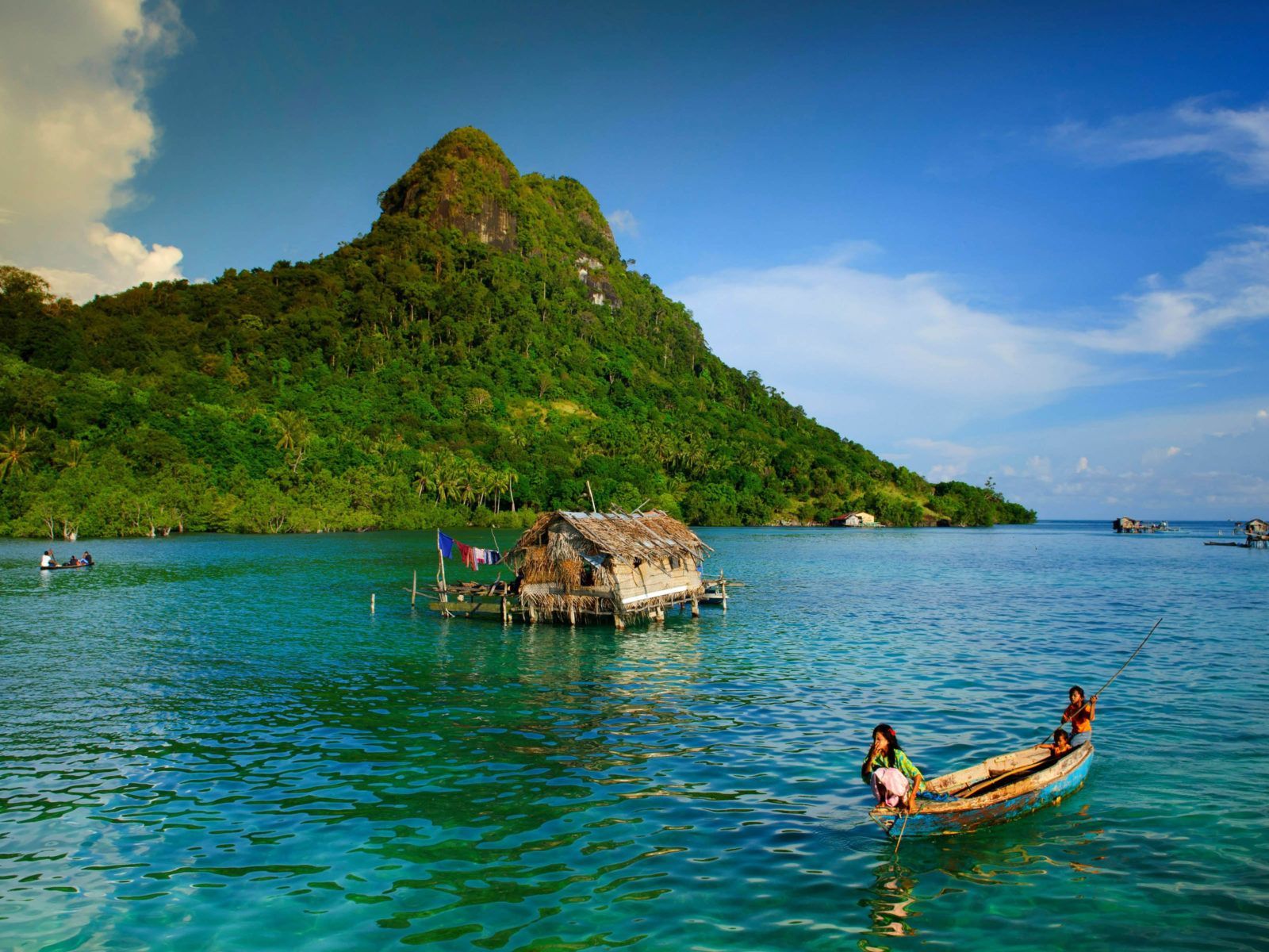 1600x1200 Bali Indonesia Tropical Island Sea boat palm trees beaches and coral reefs :