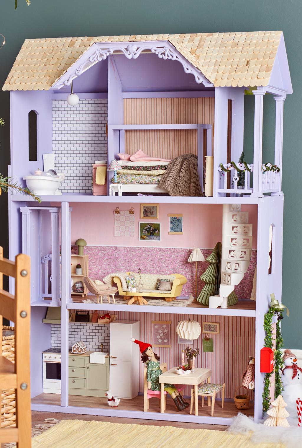 1024x1517 Create a personal and imaginative doll's house. Søstrene Grene