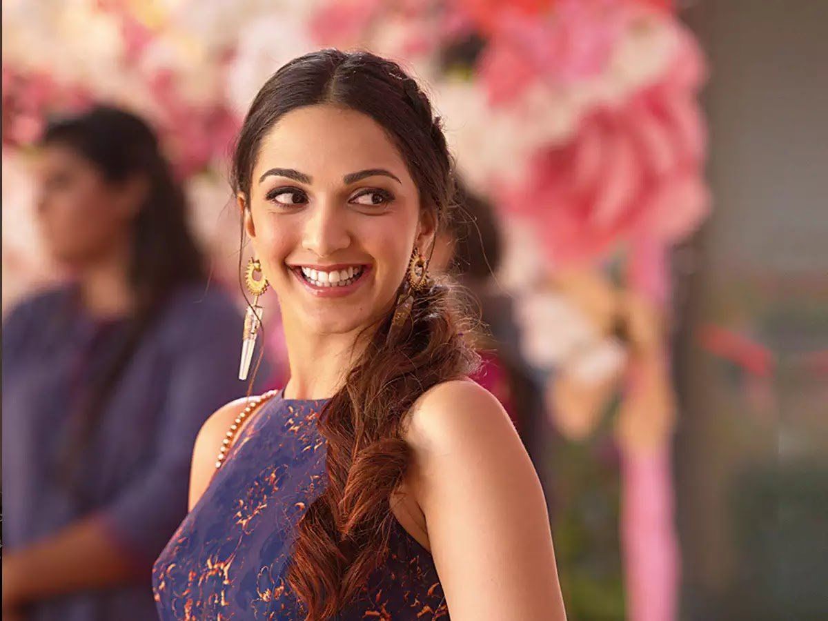 1200x900 Free download Kiara Advani Wallpaper