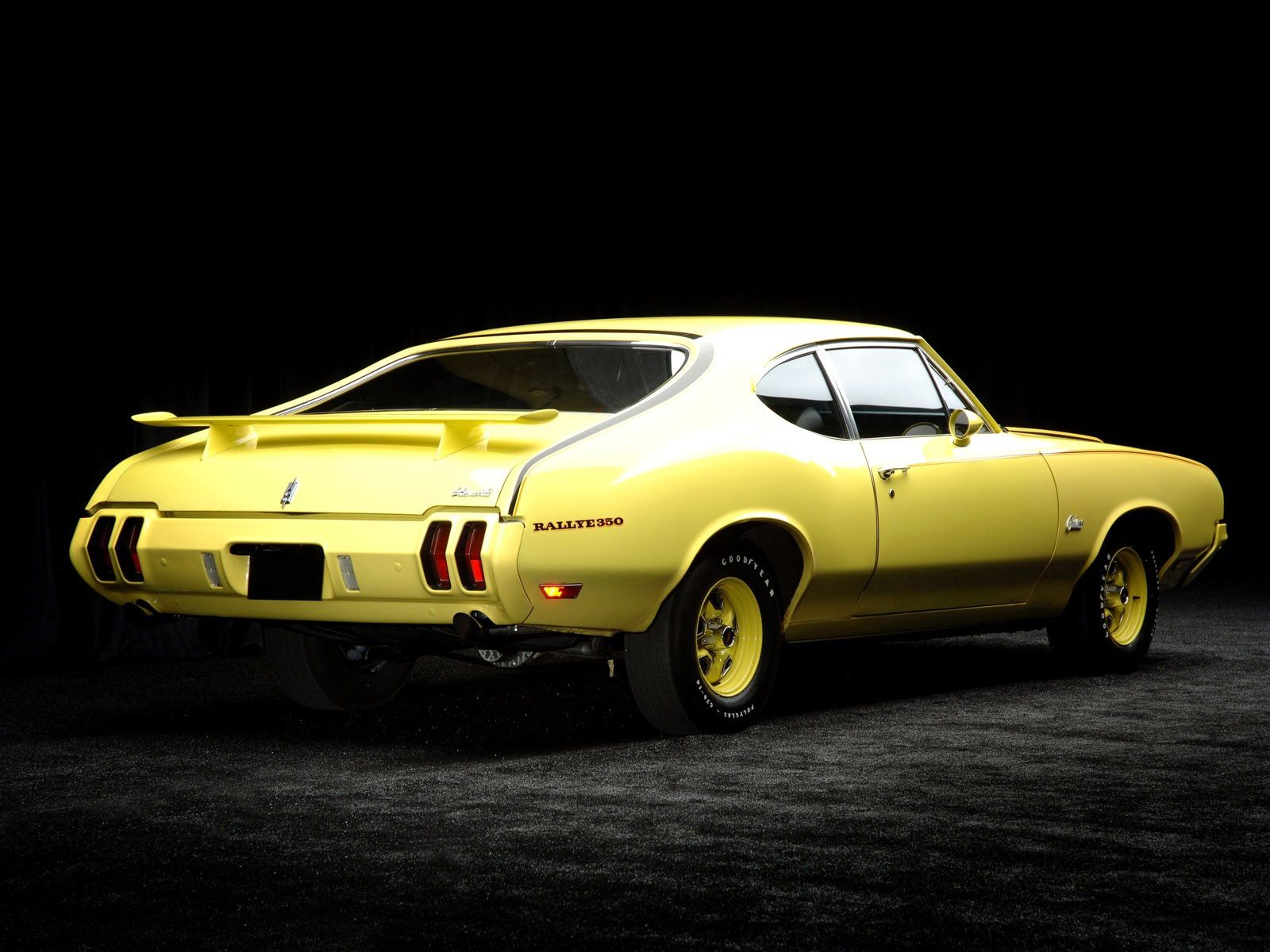 1600x1200 HD desktop wallpaper: Vehicles, Oldsmobile download free picture
