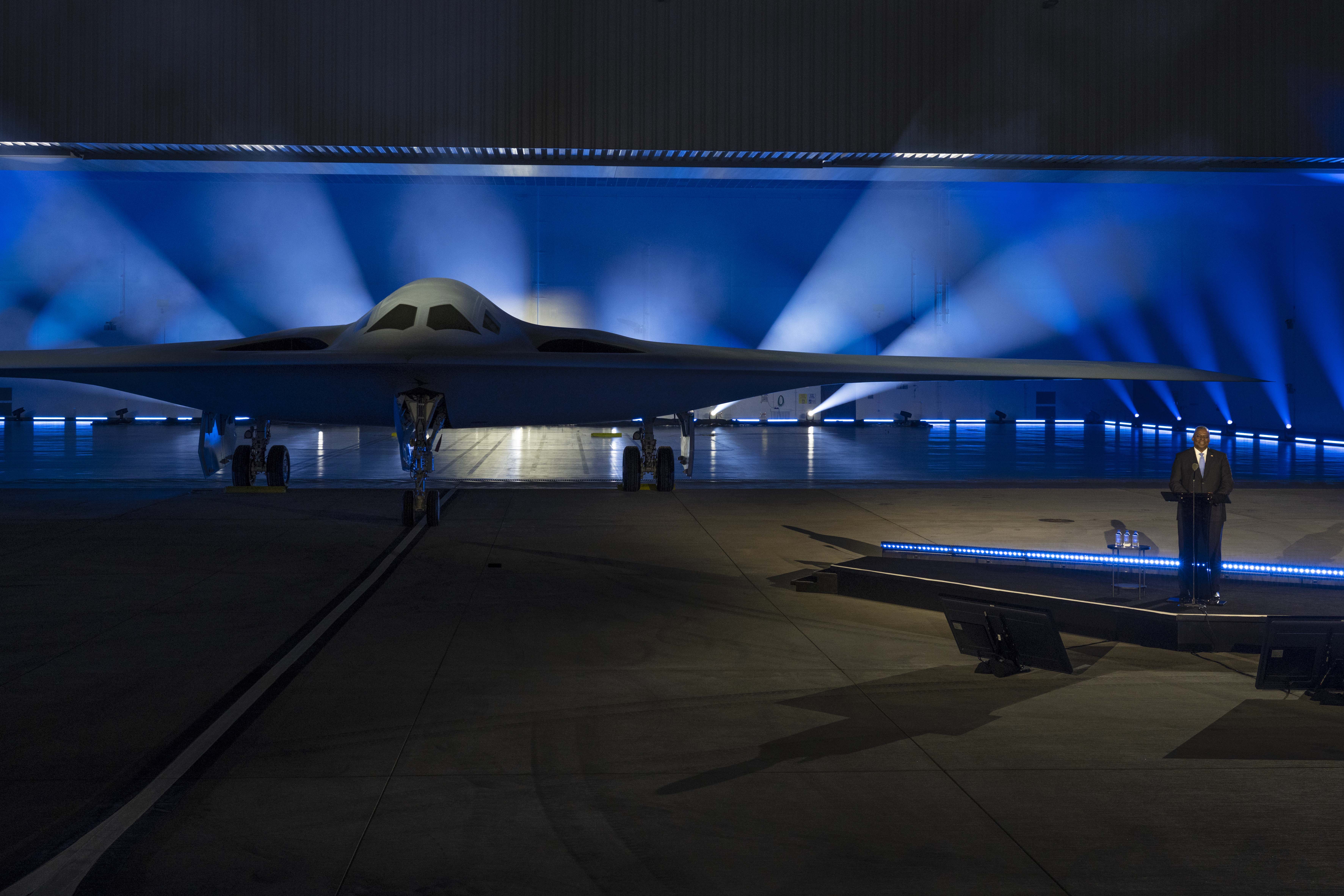 7090x4727 World Gets First Look At B 21 Raider > U.S. Department Of Defense > Defense Department News
