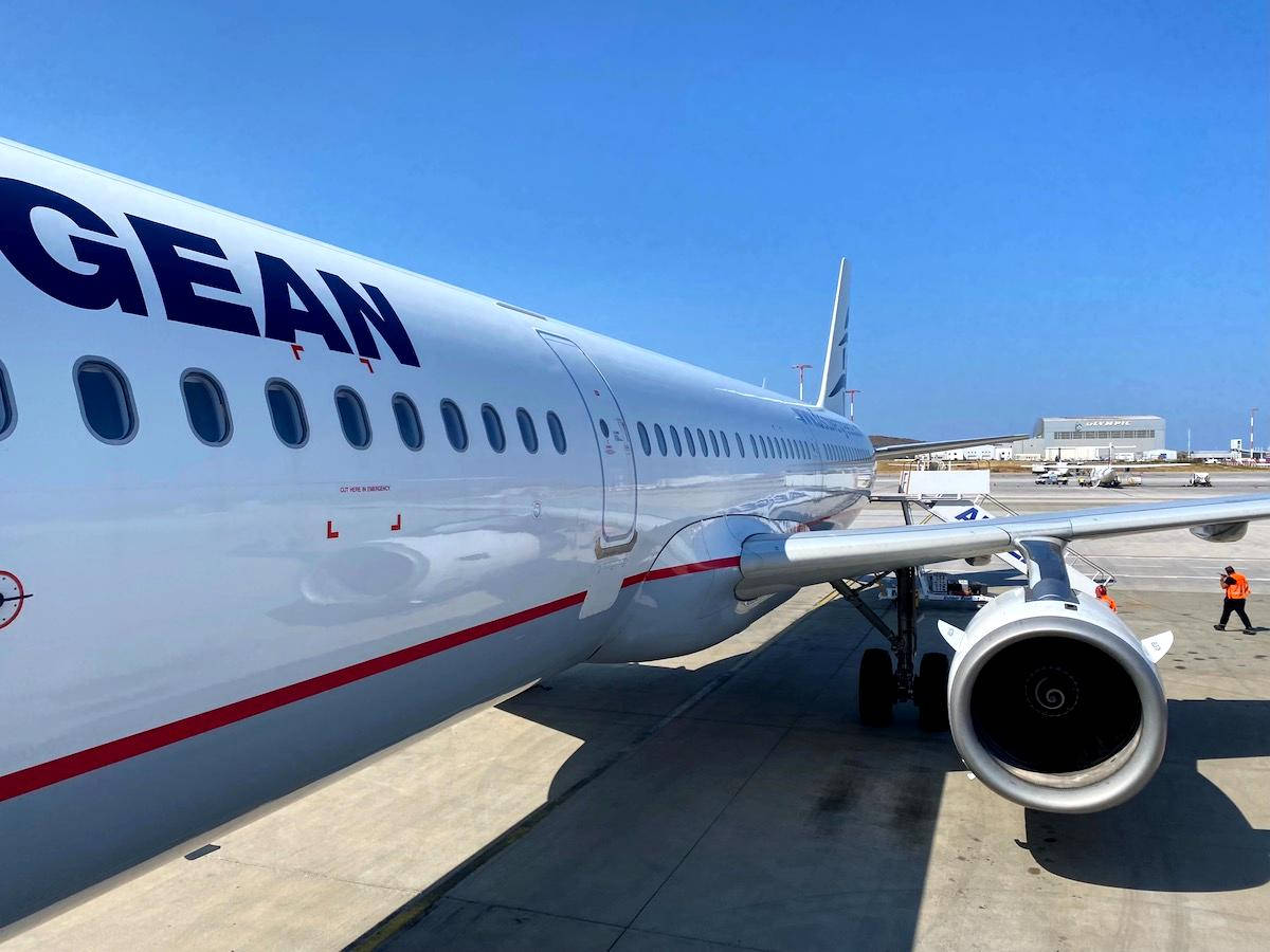 1200x900 Download Aegean Airlines Flag Carrier Airbus A321 On Standby Wallpaper