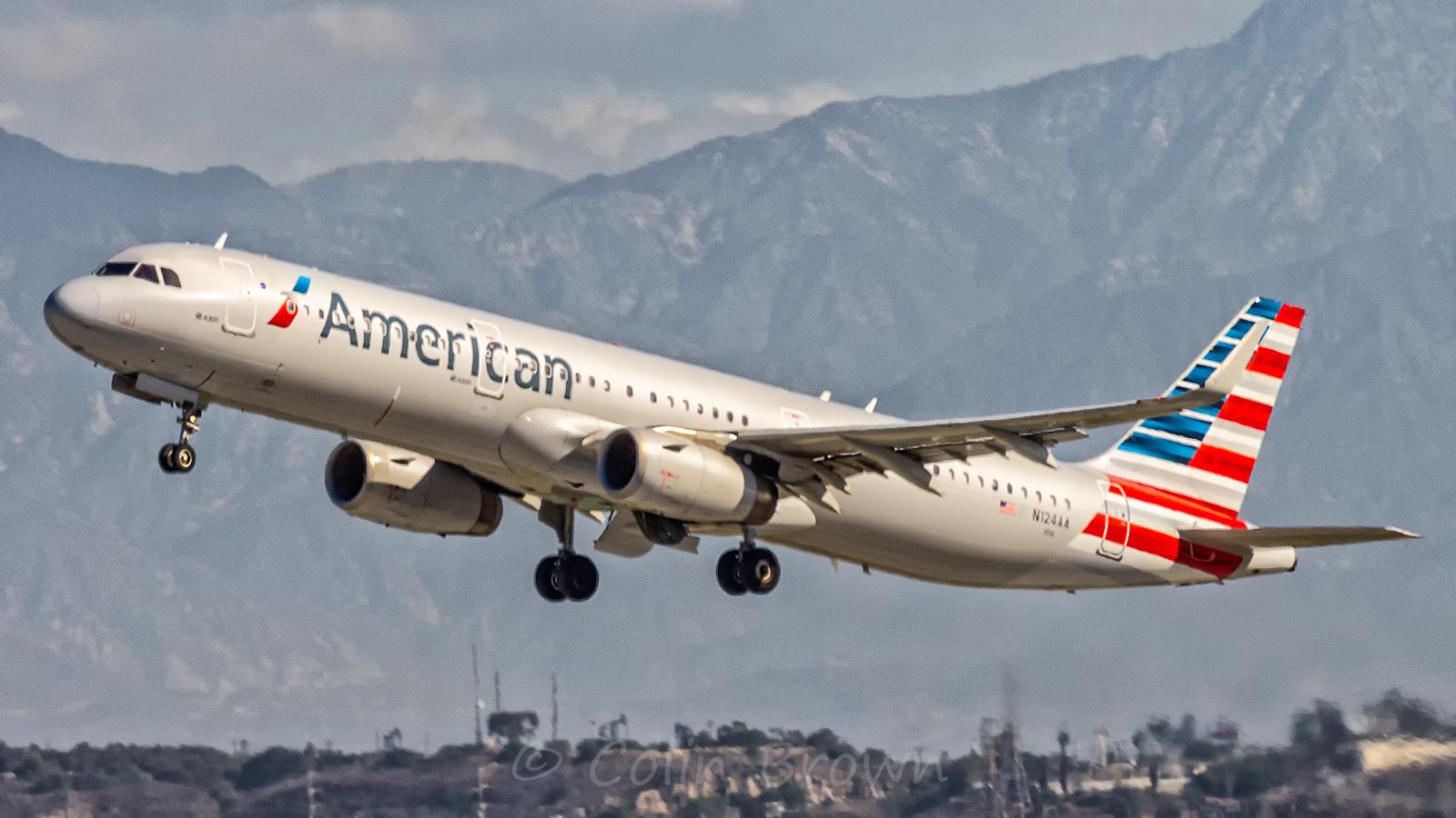 1600x900 N124AA A321 231