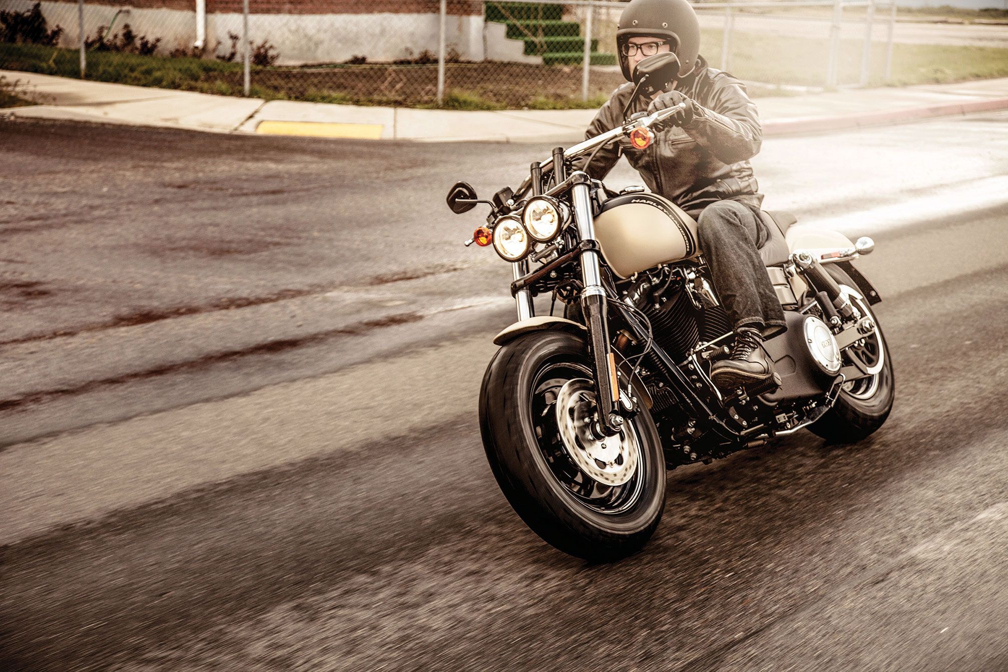 2014x1343 Harley Davidson FXDF Fat Bob Review