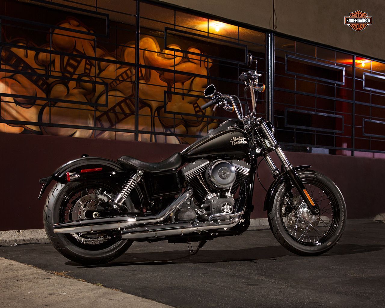 1280x1024 Harley Davidson Street Bob Wallpaper