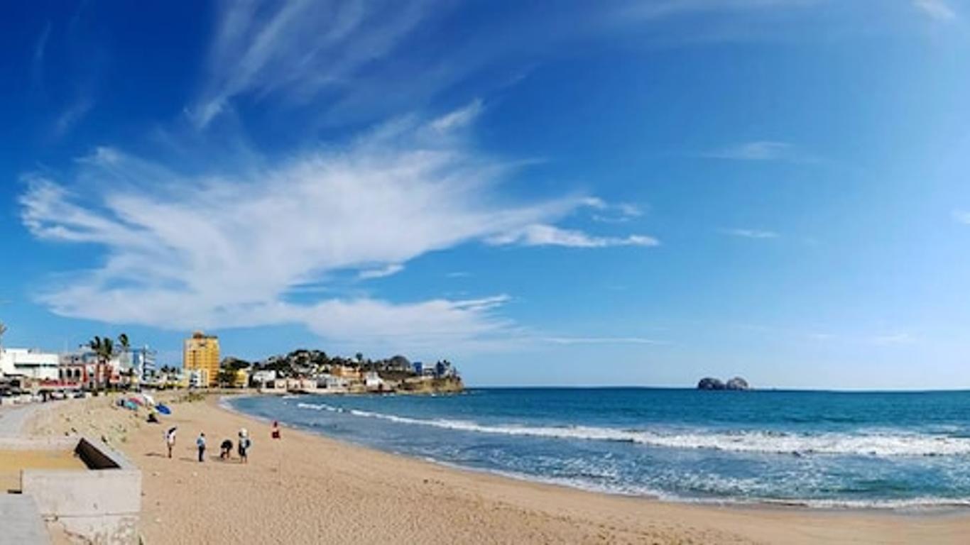 1366x768 Hotel La Siesta from $36. Mazatlán Hotel Deals & Reviews