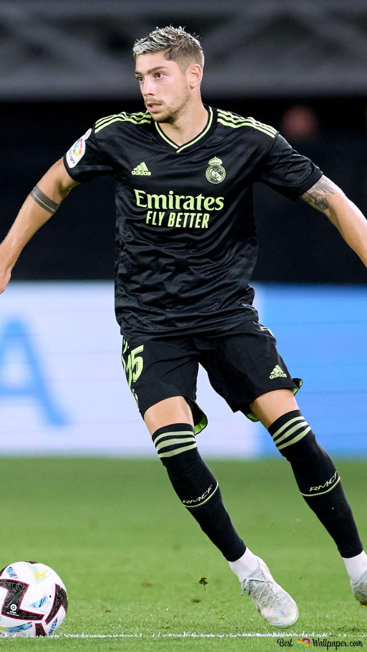 750x1334 Federico Valverde dribbles on the court 2K wallpaper download
