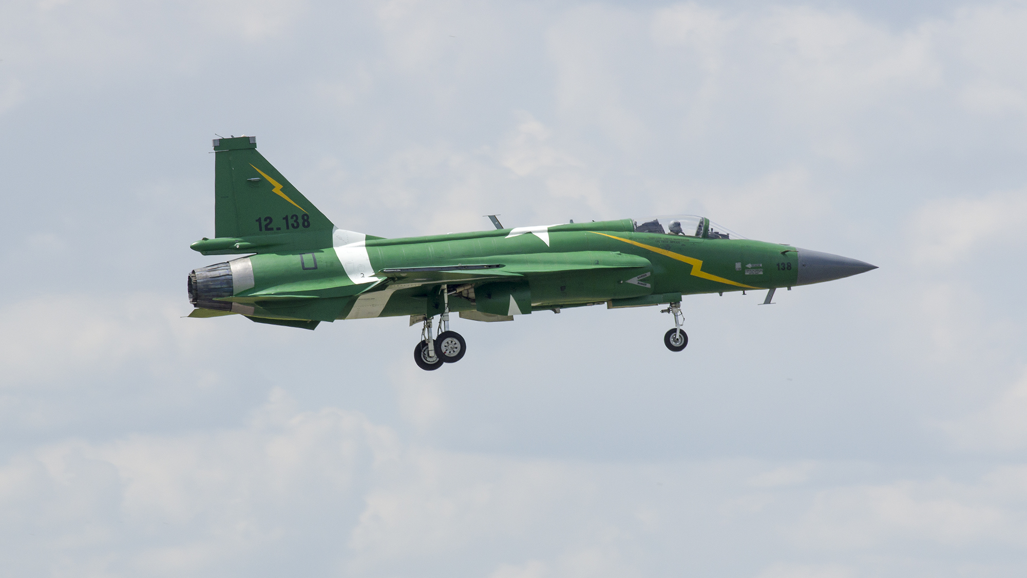 2000x1125 PAC JF 17 Thunder ZAP16.COM Air Show Photography, Civilian And Military Aircraft Fact Sheets