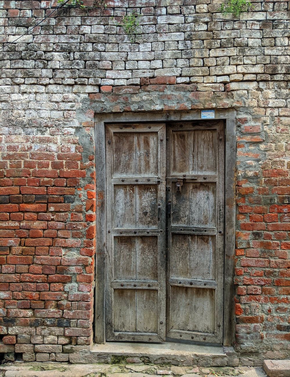 Old Door Wallpapers - Top Free Old Door Backgrounds - WallpaperAccess