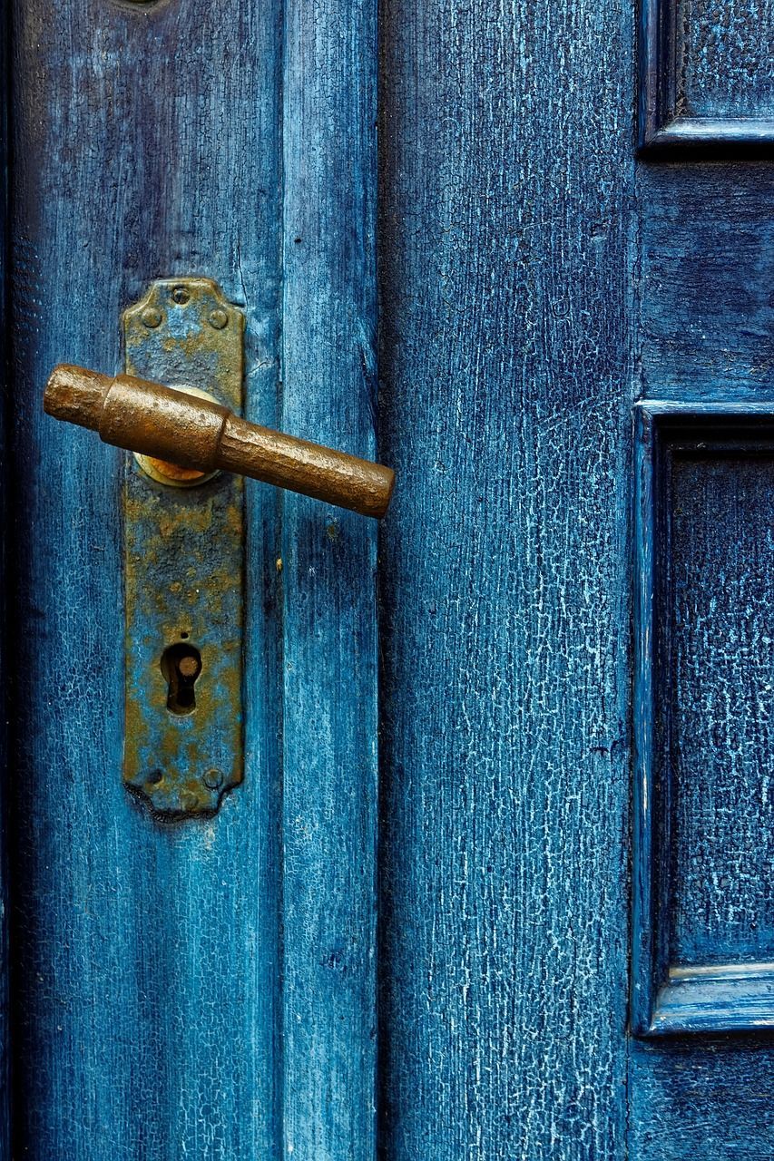 Old Door Wallpapers - Top Free Old Door Backgrounds - WallpaperAccess