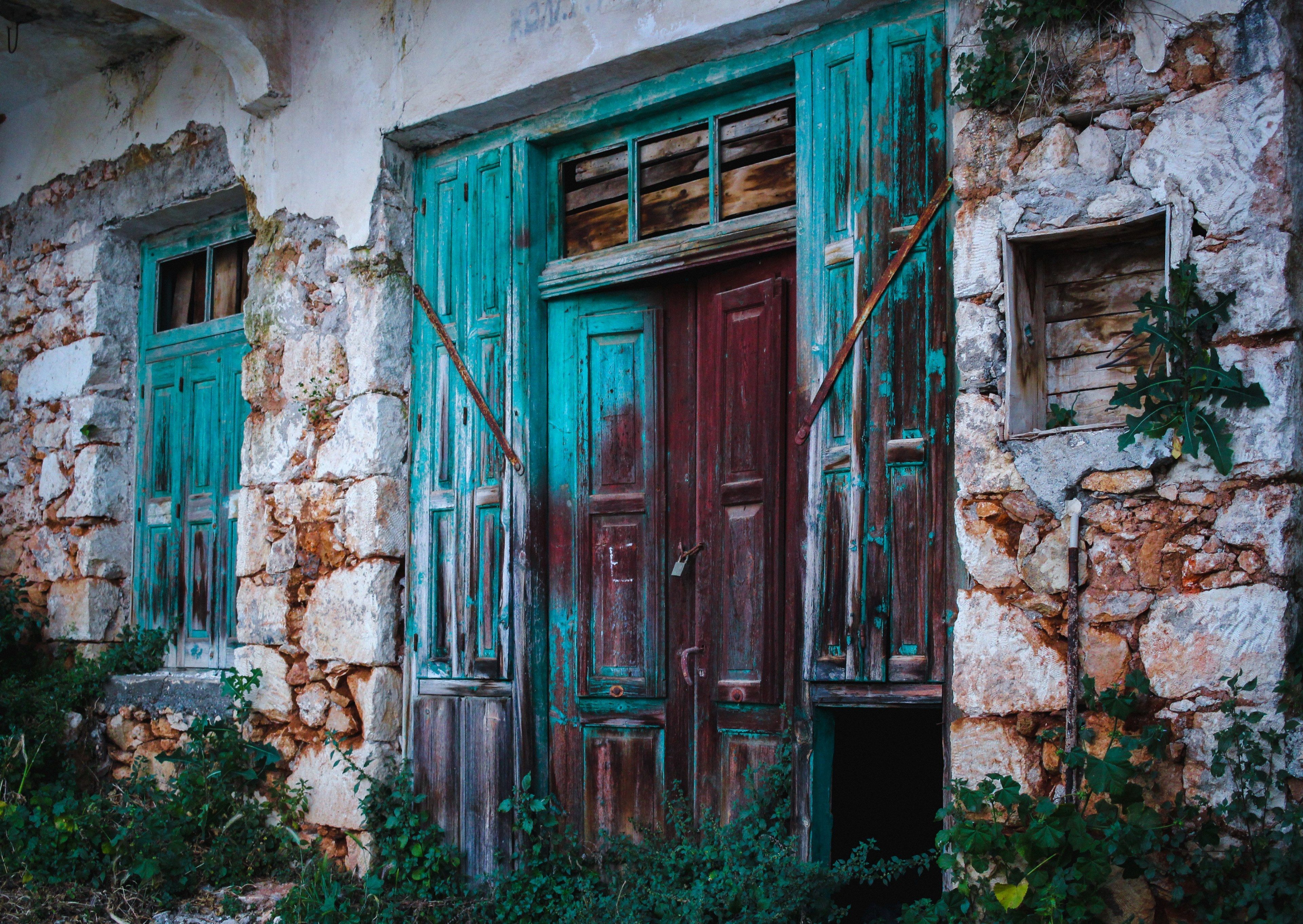 3840x2724 Wallpaper / travel old building and door HD 4k wallpaper free download