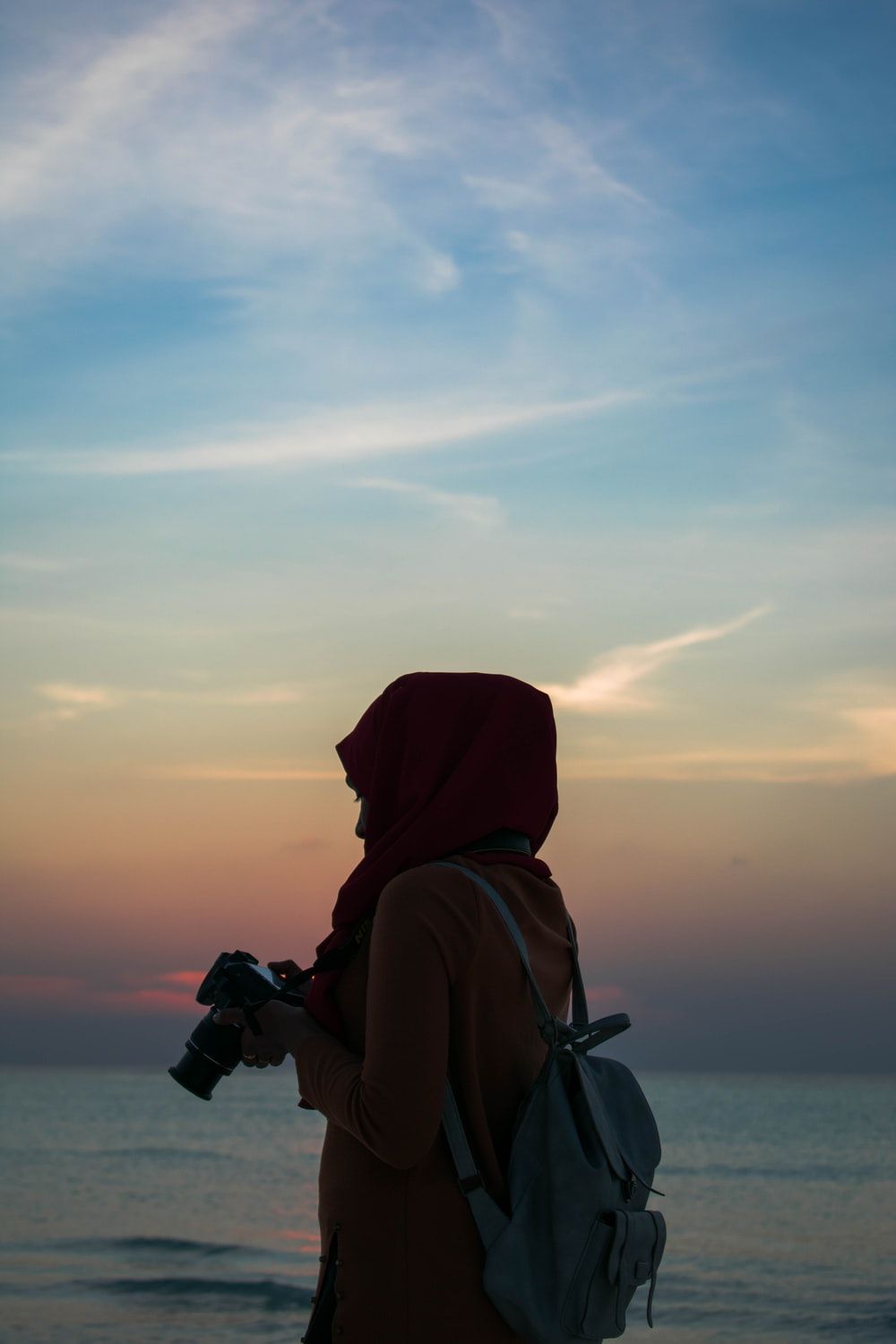 1000x1500 Aesthetic Hijab Girl Wallpaper