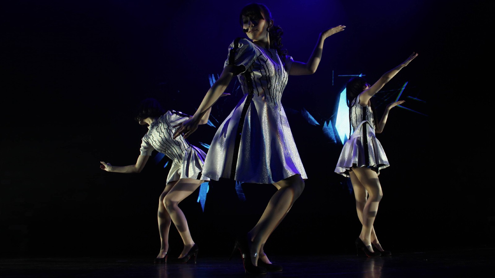 1600x900 Perfume Band Perfume Band J Pop Concerts Costumes Dancing Hologram Wallpaper:1600x900