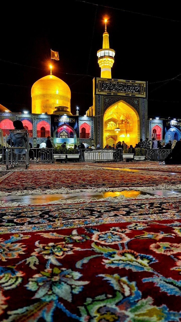 720x1280 زینب بنت علی have heard Imam Reza (ع) sits individually with every person who visits his shrine. ♥️