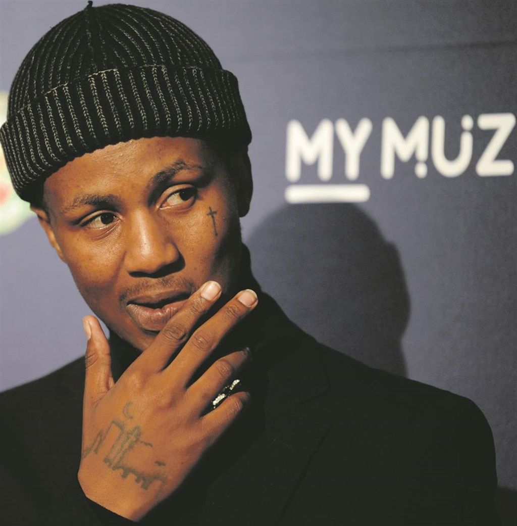 1024x1041 EMTEE LEAVES AMBITIOUZ RECORDS!