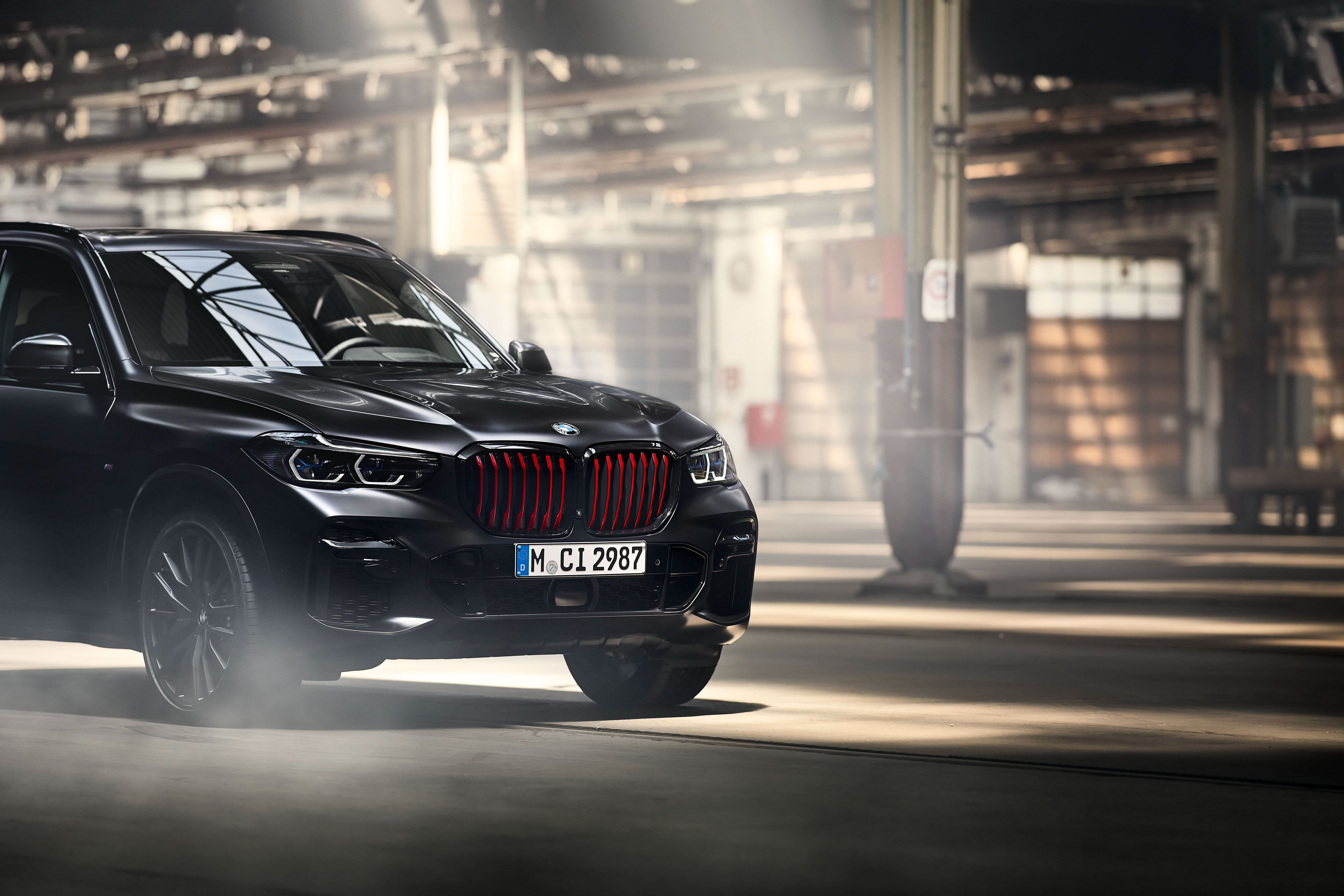 8640x5760 View Photo of the 2022 BMW X5 Black Vermilion Edition