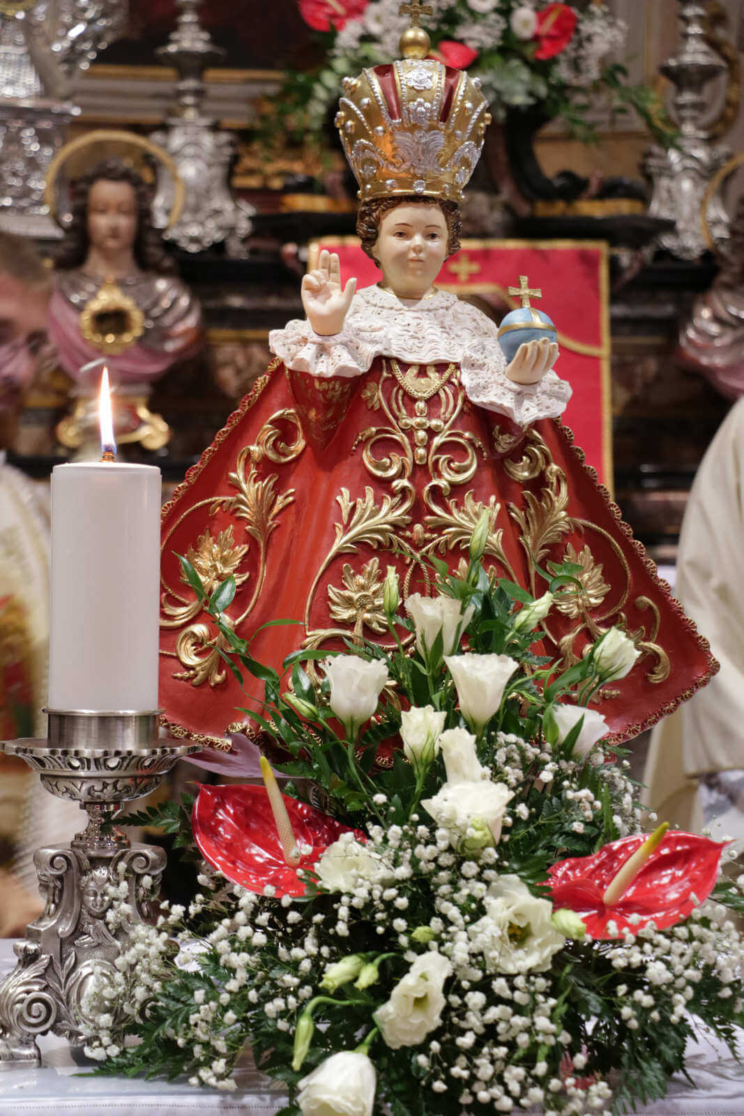 1067x1600 Infant Jesus in the World