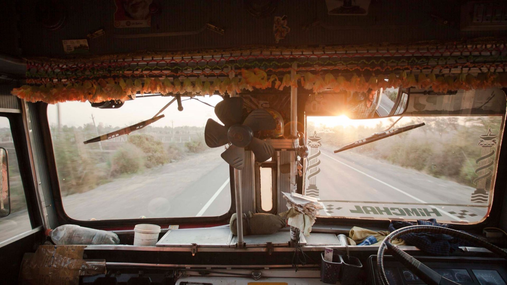 1920x1080 things I learnt hitchhiking with truck drivers across India. Condé Nast Traveller India