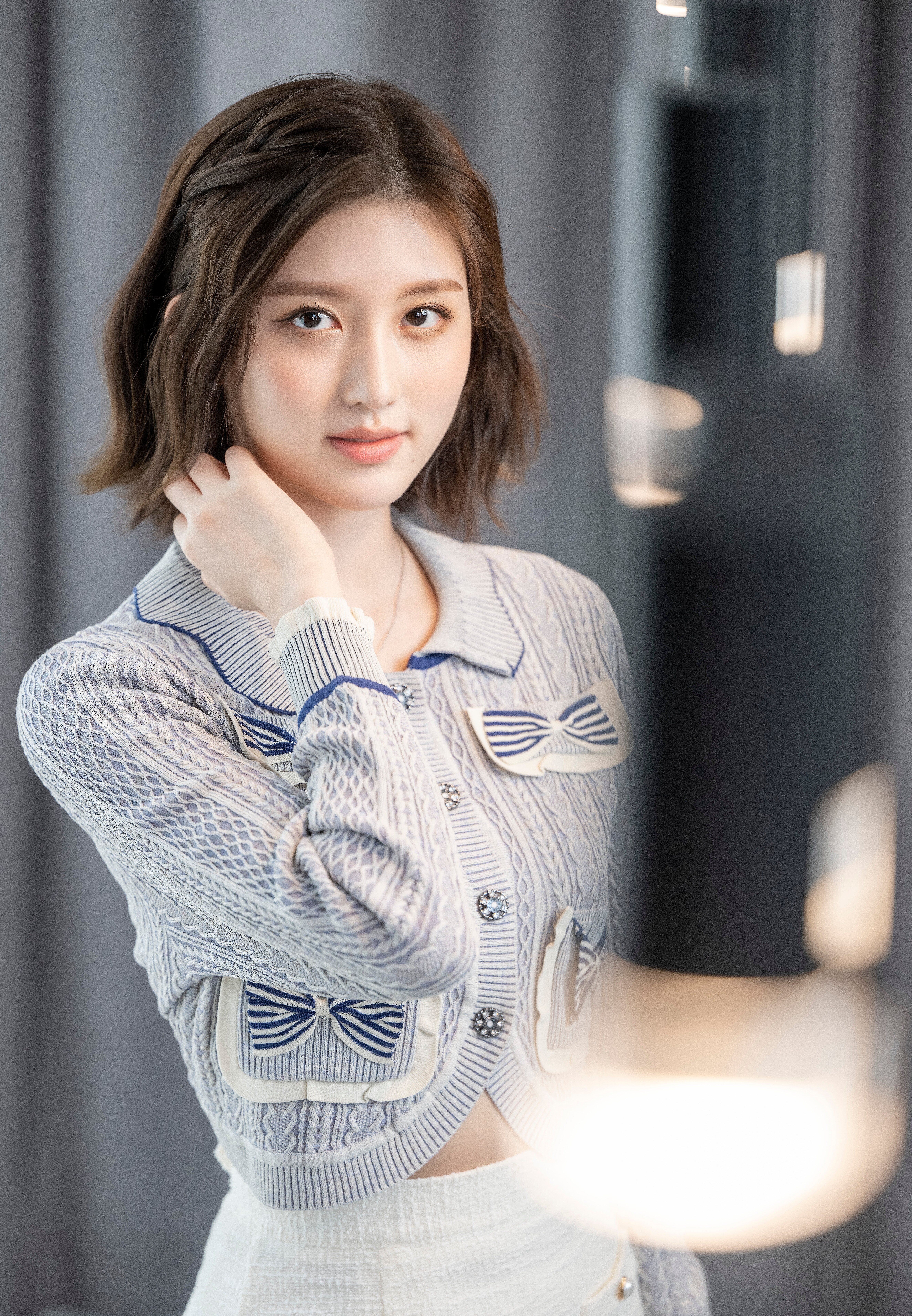 5297x7641 Gaeul Wallpaper