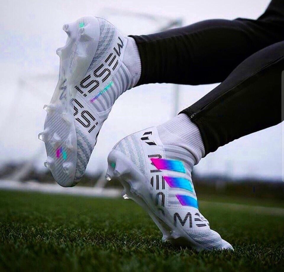 960x920 Football Cleats Wallpaper