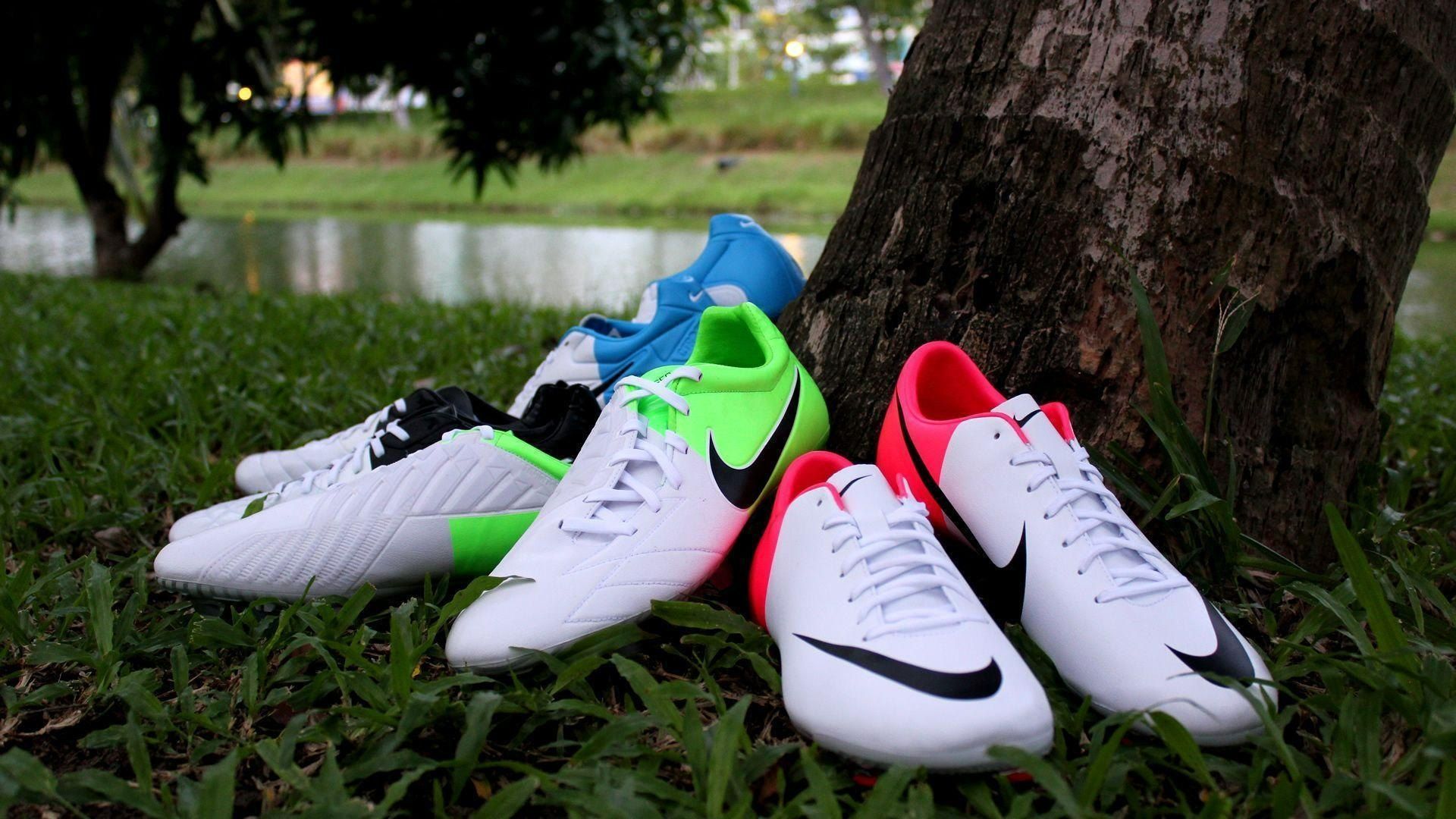 1920x1080 TPU Sole Sports Football Shoes