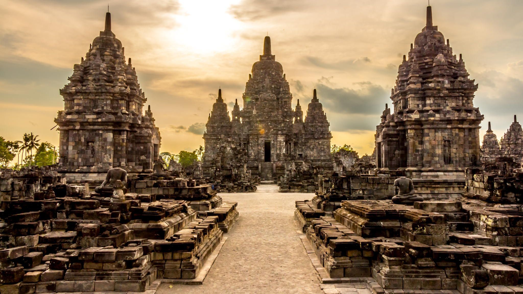 2048x1152 Hindu Temple Indonesia Java Indonesia Prambanan Temple Wallpaper:2048x1152