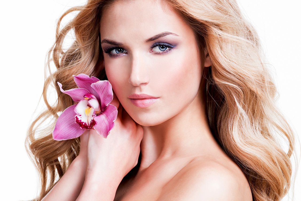 1280x854 Wallpaper Blonde girl Makeup Face Orchid young woman Glance White
