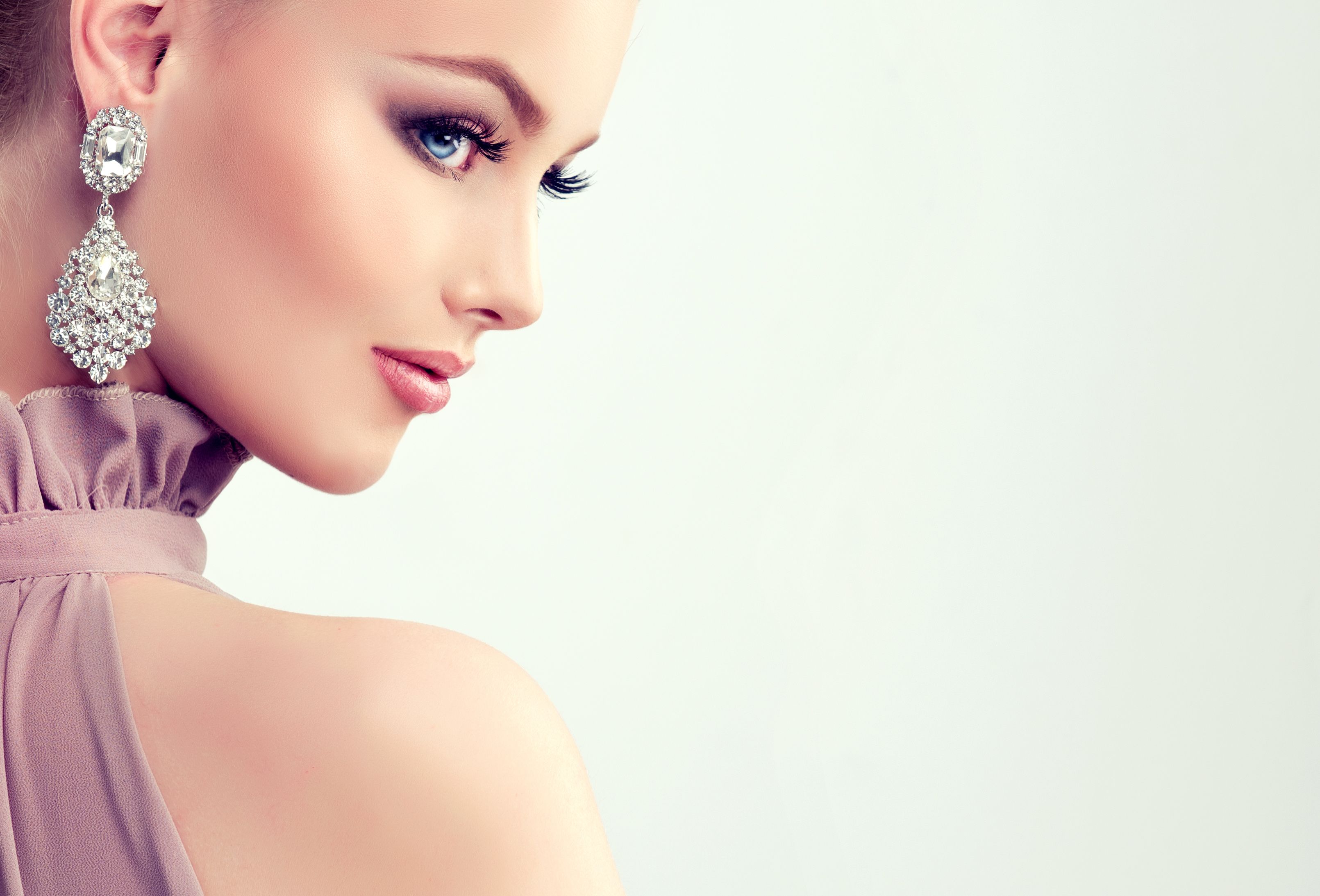 3221x2187 HD desktop wallpaper: Portrait, Profile, Face, Model, Women, Earrings, Makeup download free picture