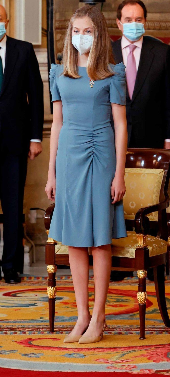 696x1545 Your source for Felipe, Letizia, Leonor and Sofia of Spain news
