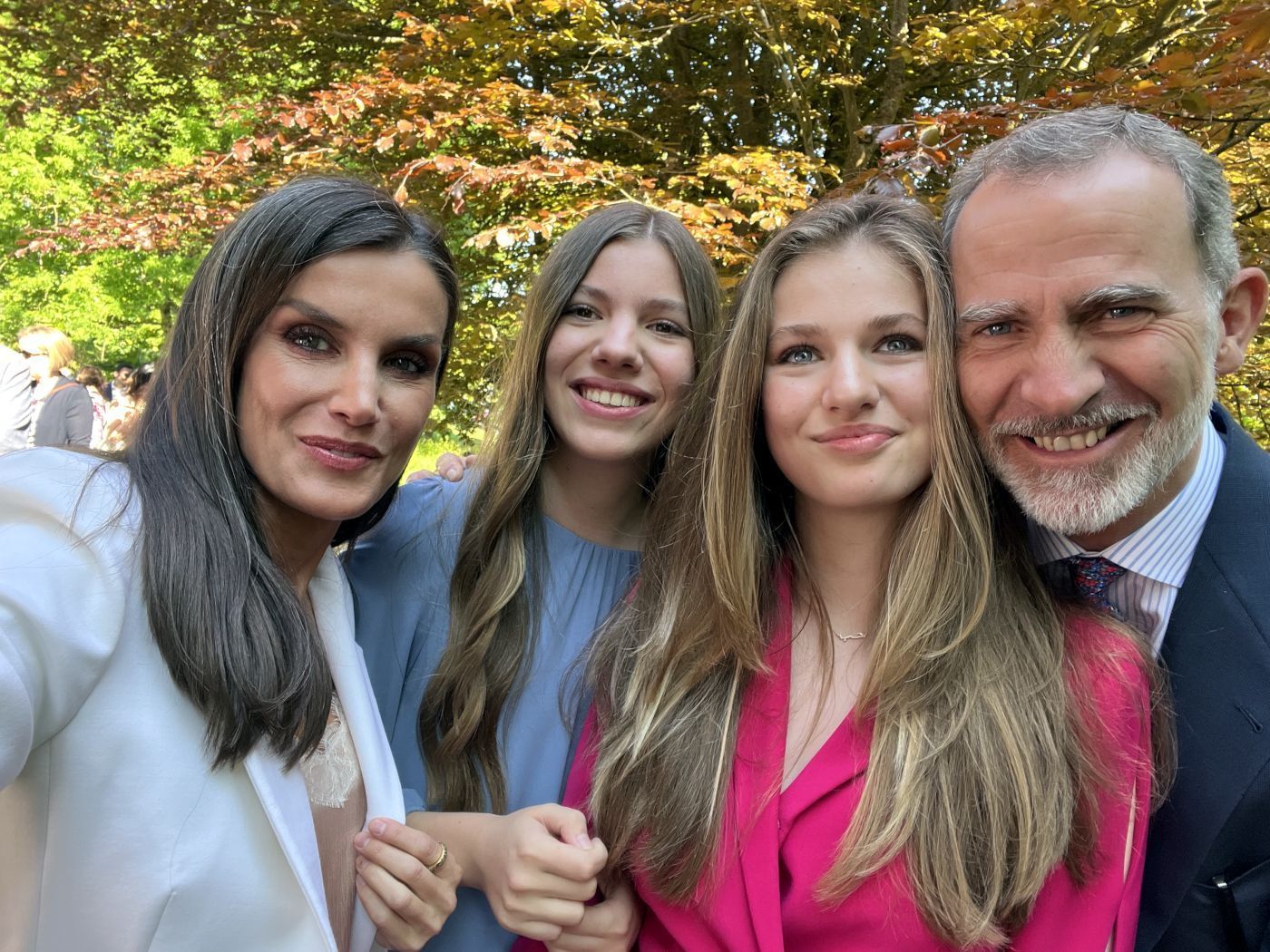 1400x1050 A royal reunion! Princess Leonor of Spain and Princess Alexia of the Netherlands graduate UWC Atlantic