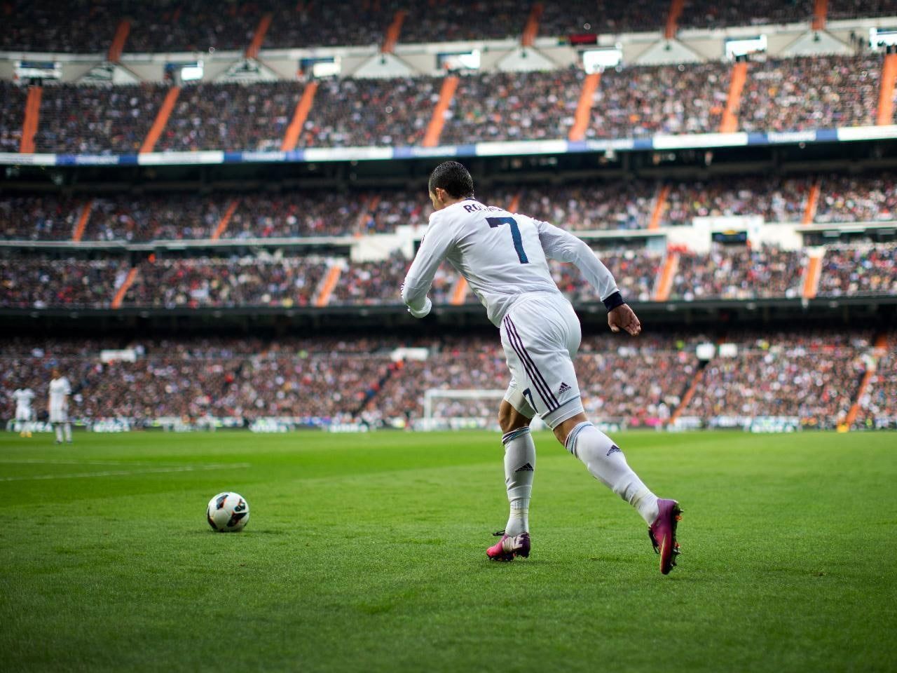 1280x960 Cristiano Ronaldo Free Kick Widescreen Wallpaper