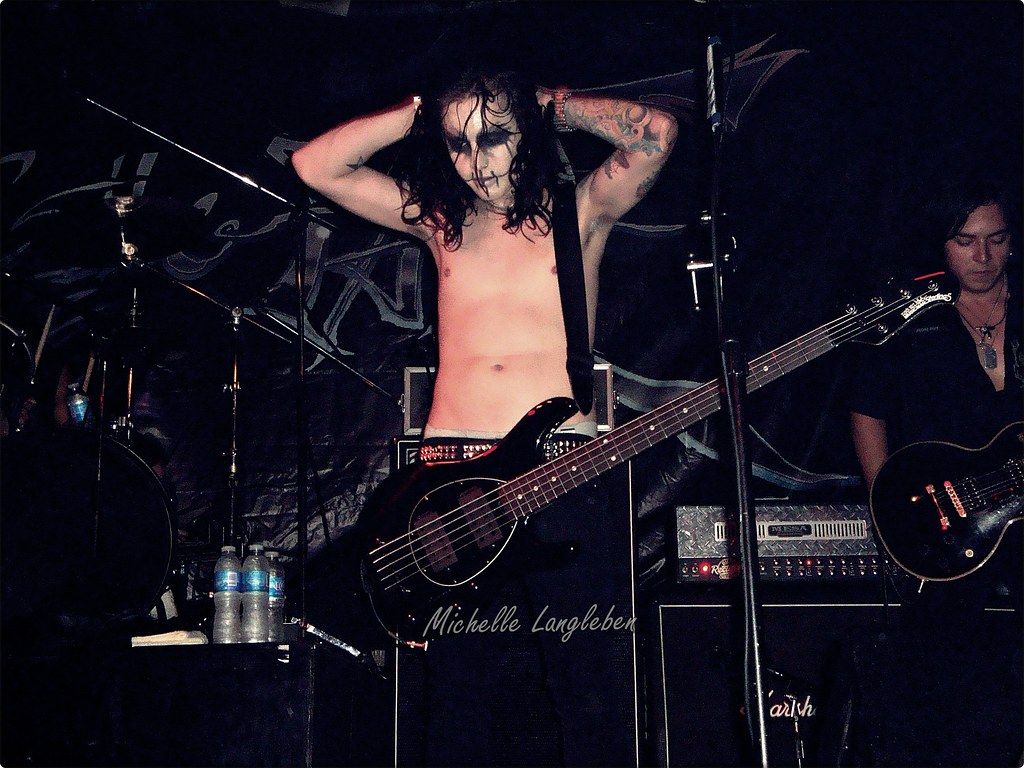 1024x768 Max Green the fate. de Julio 2010 Roxy