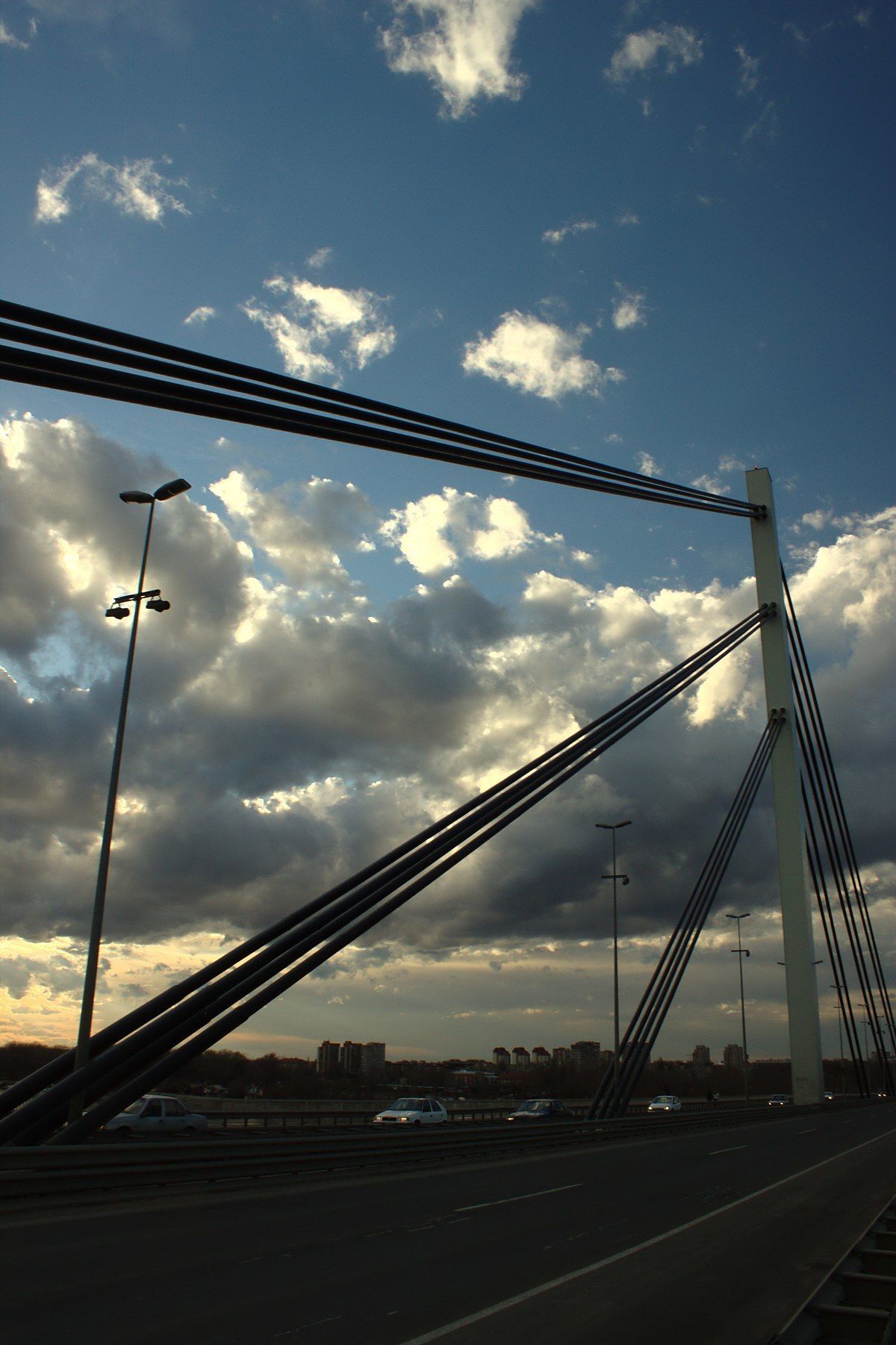 1200x1801 Novi Sad, Most Slobode, pilíř