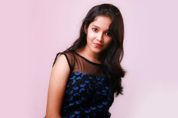 Anikha Surendran Wallpaper