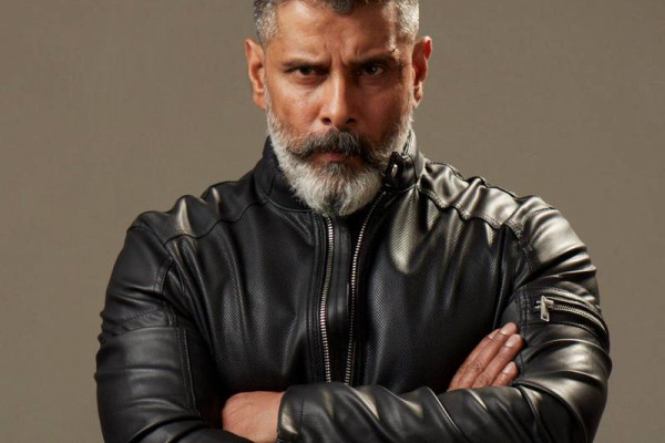 Kadaram Kondan Wallpaper