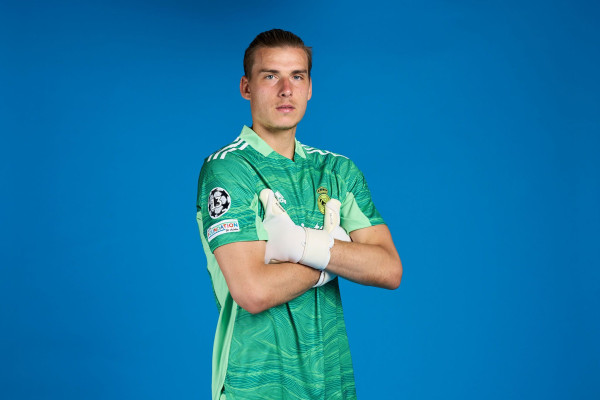 Andriy Lunin Wallpaper