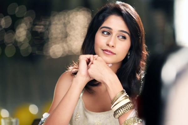 Regina Cassandra Wallpaper