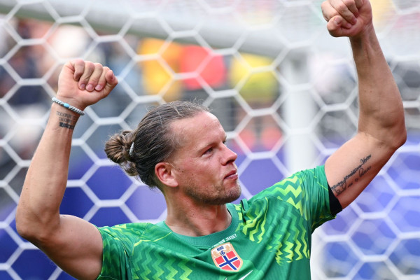 Ørjan Nyland Wallpaper
