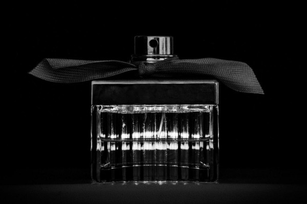 Perfume Wallpapers - Top Free Perfume Backgrounds - WallpaperAccess