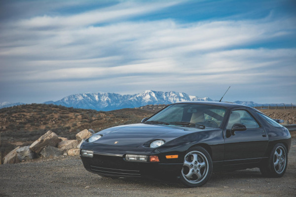 Porsche 928 Wallpaper