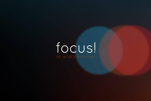 Minimalist Focus Wallpaper